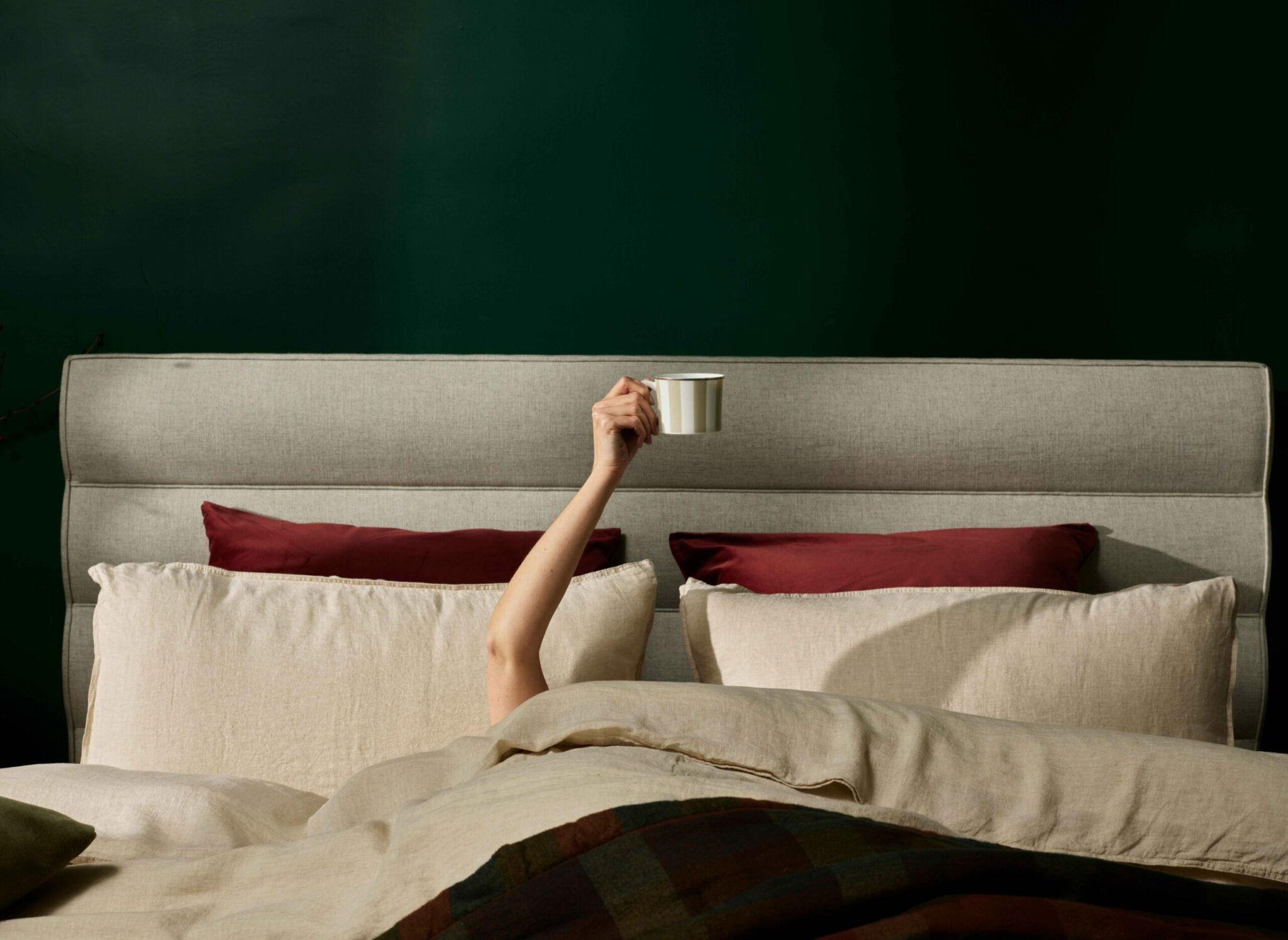 Vispring-Original-Collection-person-in-bed-scaled